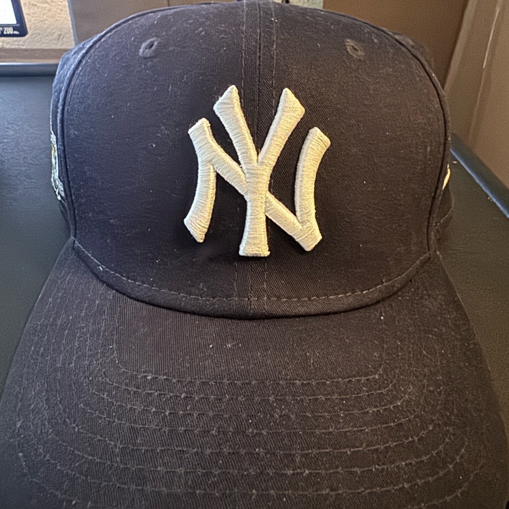 NEW YORK YANKEES SNAPBACK